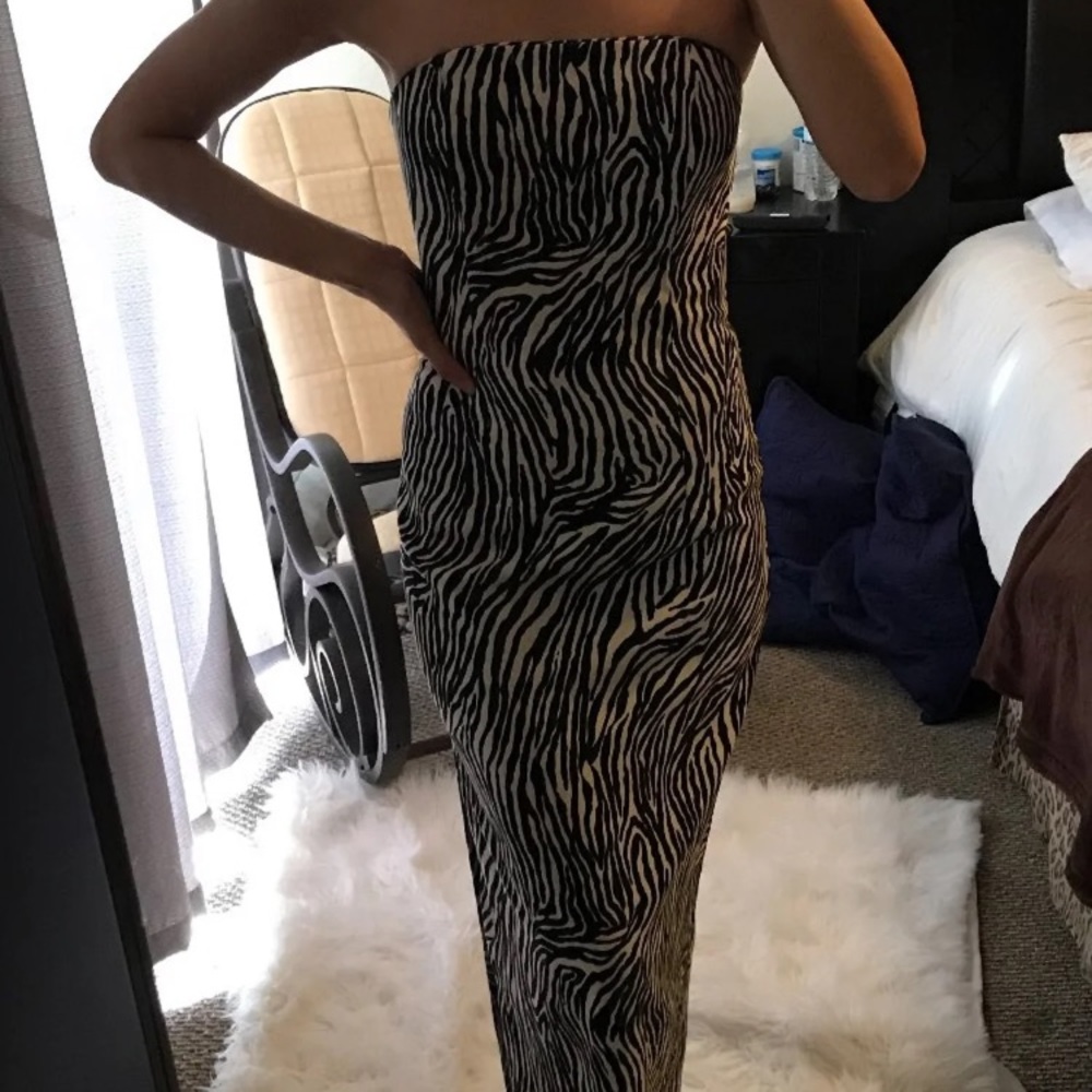 Strapless trendy animal print dress